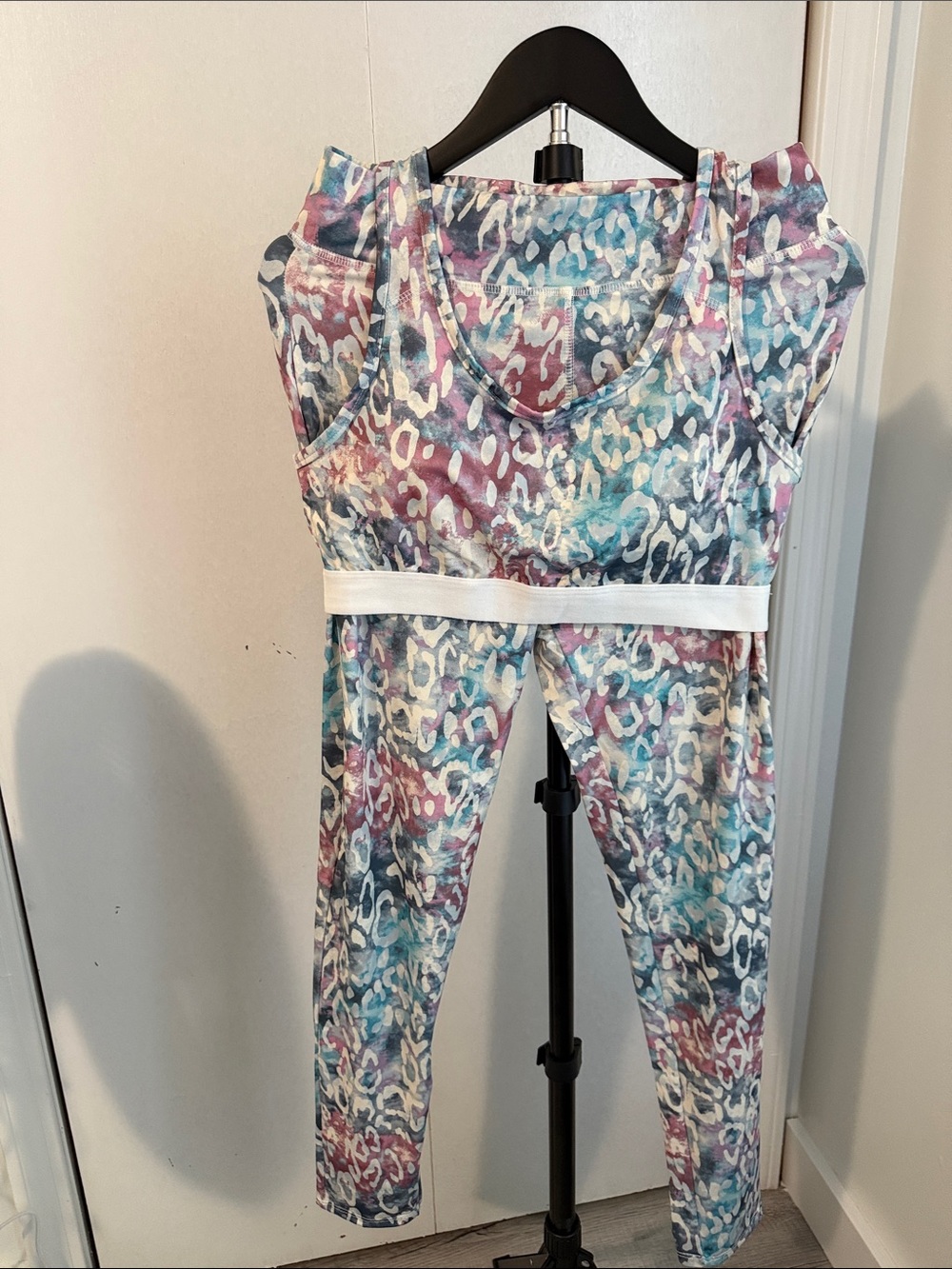NWOT- Women’s Multi-Color Leopard Printed Leggings & Matching Sports Bra Set